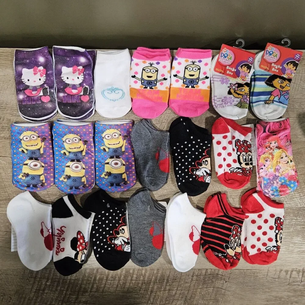 Girl Socks *SAMPLES* 21 Pairs Size 2-4 years Disney Minions Hello Kitty Dora